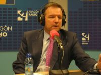 Marcelino Iglesias en los estudios de Aragón Radio
